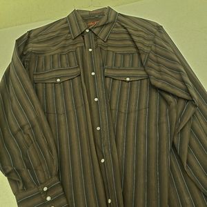 Men's Canyon Guide Outfitters, western shirt, pearl snaps, size large. Like new